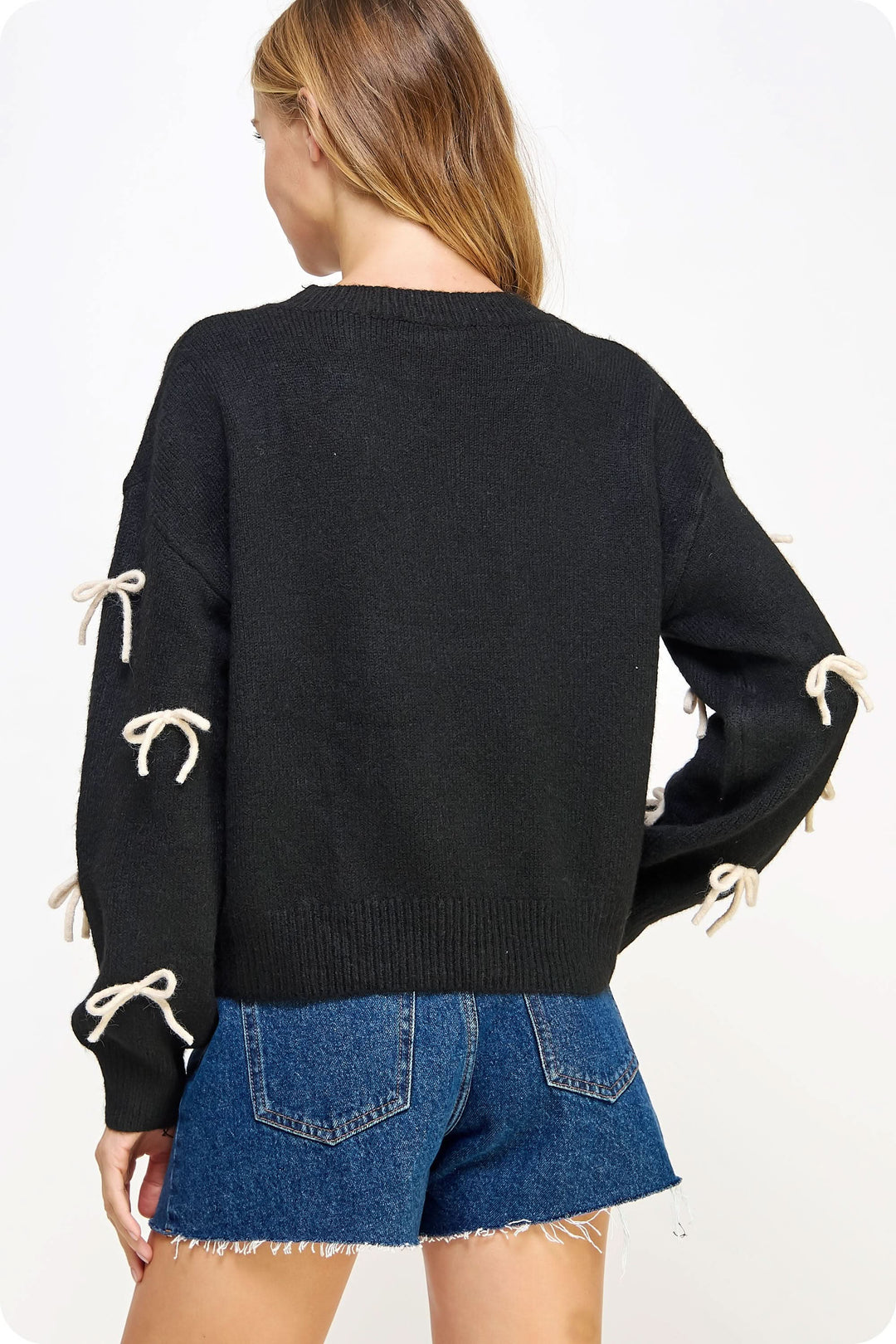 Bow Embellished Sweater-Blk/Cream